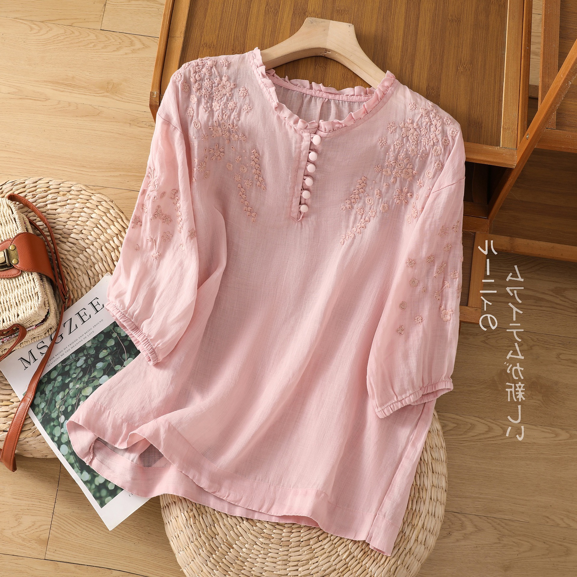 Short-sleeved T-shirt Women's Embroidered Lace - Image 4