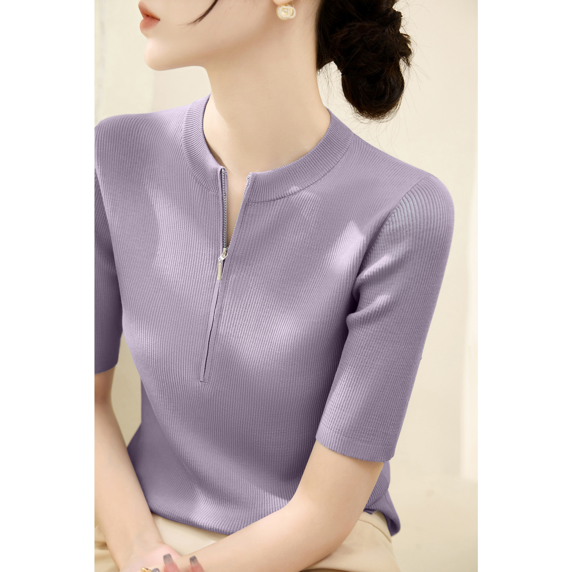 Women's short-sleeved knitted blouse - Image 2