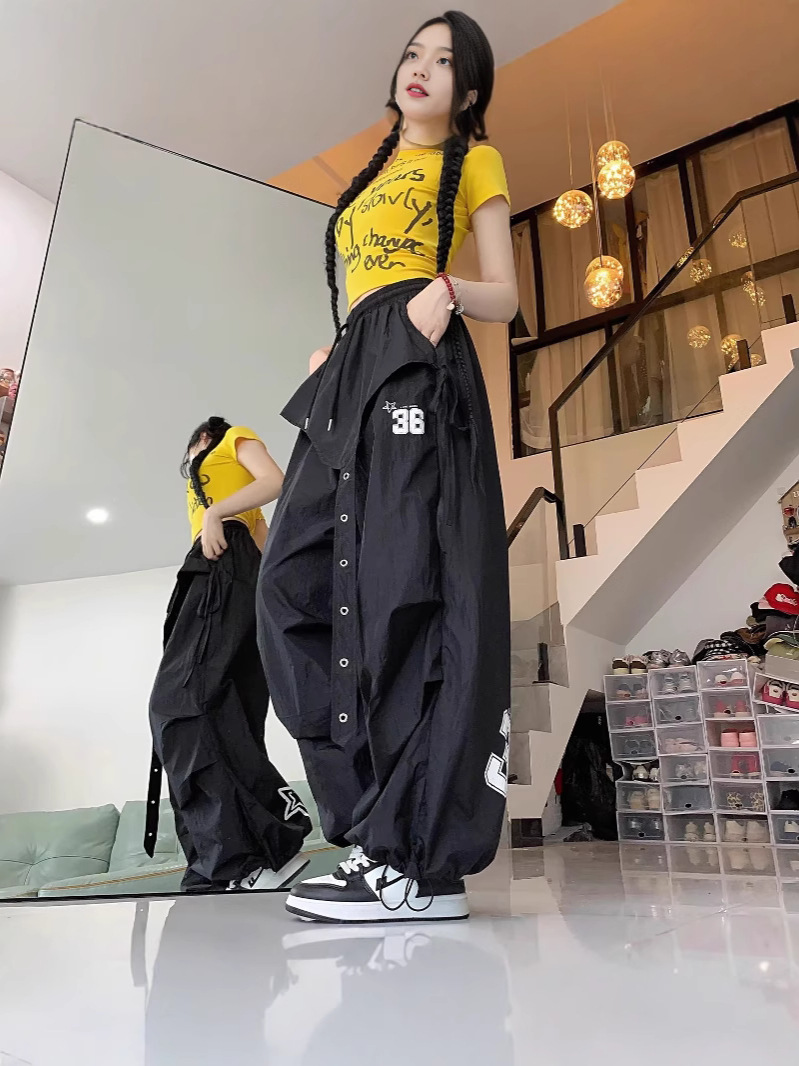 Womens Wide-Leg Dance Cargo Pants - Image 4