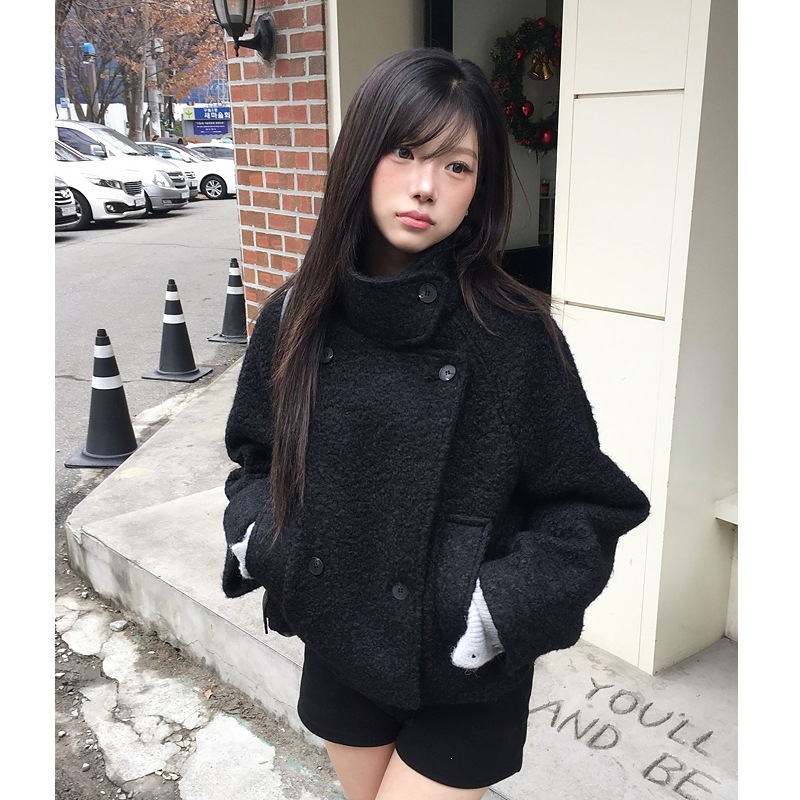 Women's Loose Quilted Jacket with Fluffy Trim - Image 5