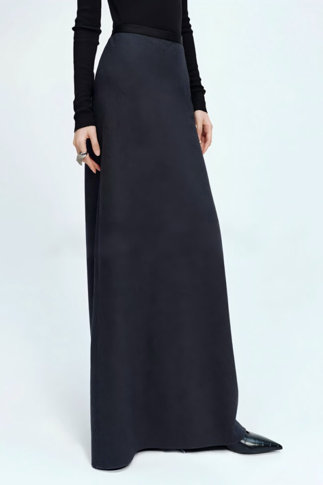 The Adrienne Mid Waist Maxi Skirt Detail – La Rose Couture Trousers & Skirts