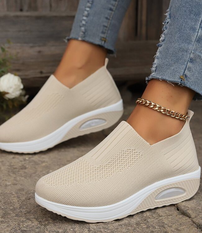 The Pauline Flyknit Air Walking Sneakers Detail – La Rose Couture Shoes & Footwear