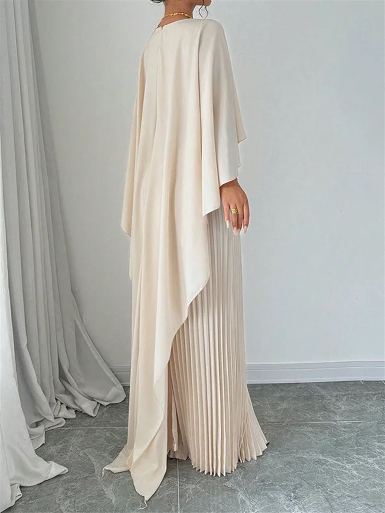 Elegant Bat-Sleeve Asymmetrical Dress - Image 4
