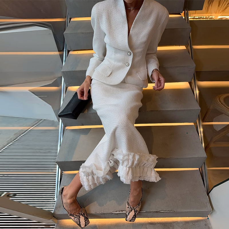 Women's Elegant Two-Piece V-Neck Long Sleeve White Skirt Suit - Image 2