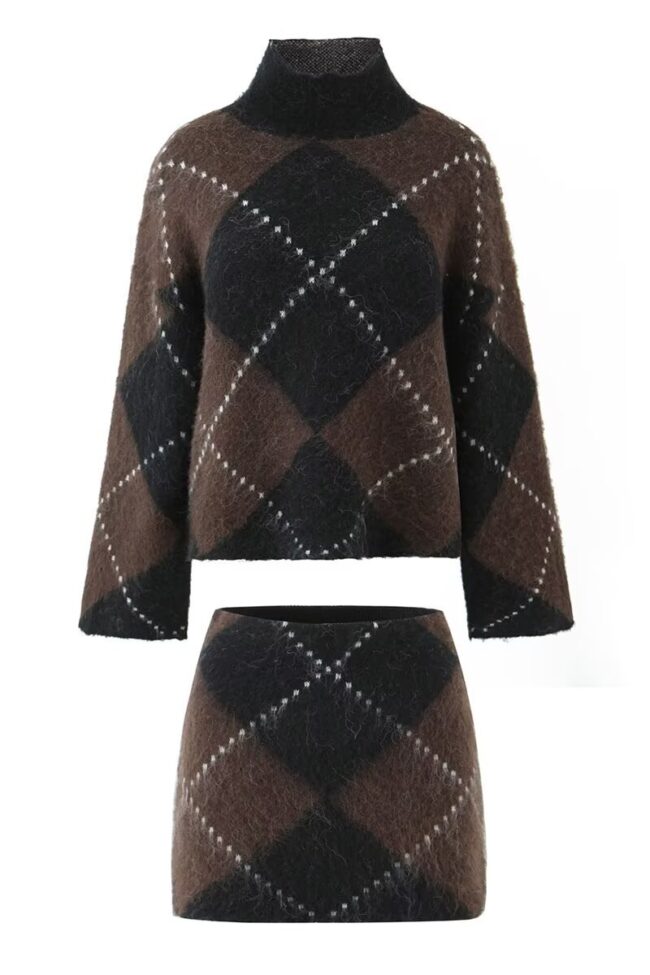 The Suzanne Knitted Sweater Skirt Detail – La Rose Couture Trousers & Skirts
