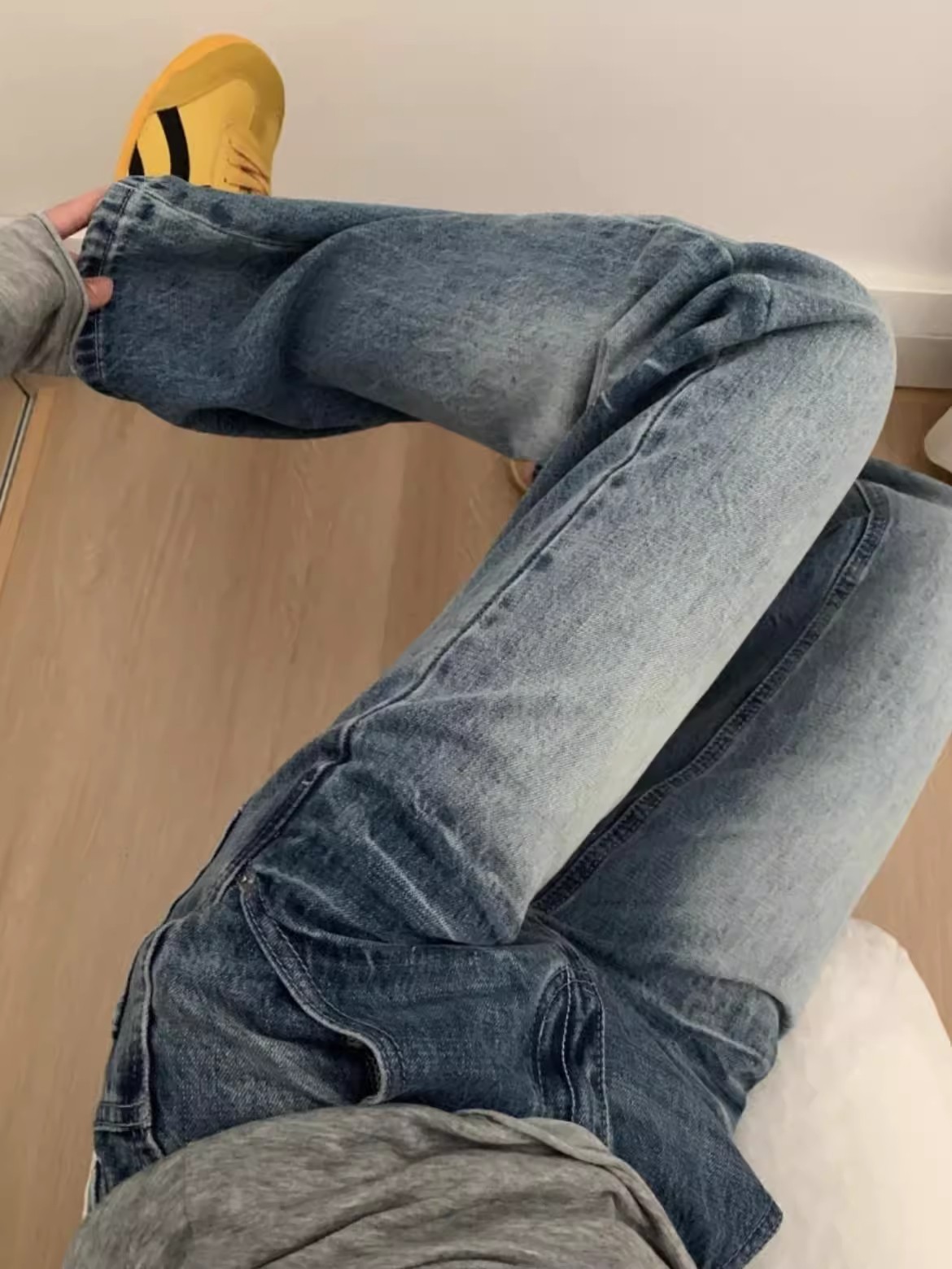 American Retro Light Blue Flared Jeans for Women High Waist Slimming Wide Leg Pants - Image 3