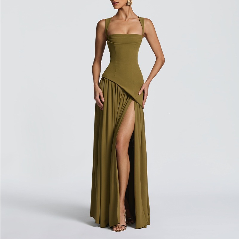 Elegant Backless Pleated Slit Dress - Image 5
