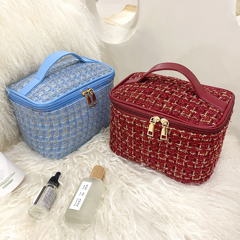Plaid Makeup Bag with Zipper Closure - Image 3