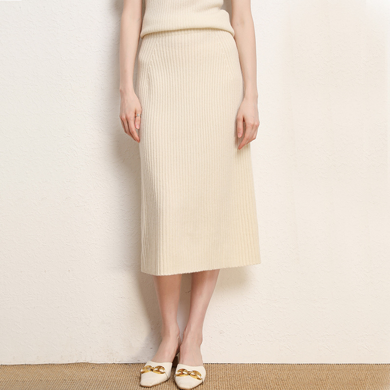 Women's Wool Mid-Length Skirt for Winter - Image 4