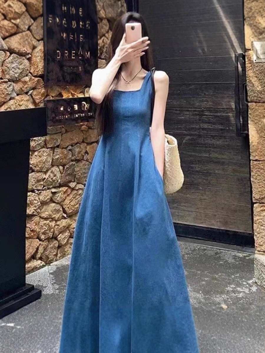Denim dress