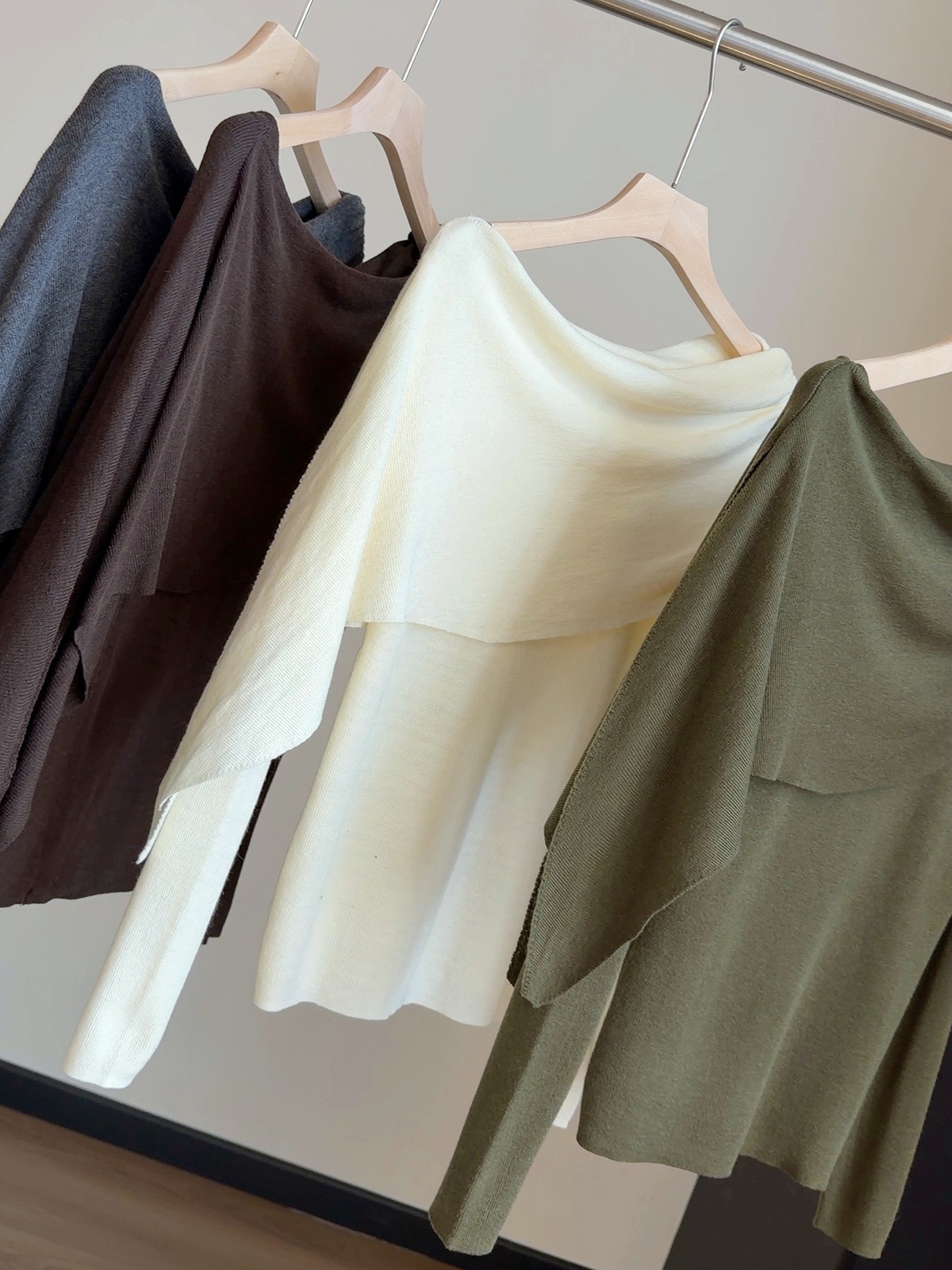 Women Knitted Cape Style Pullover Faux Two Piece Loose Top - Image 2