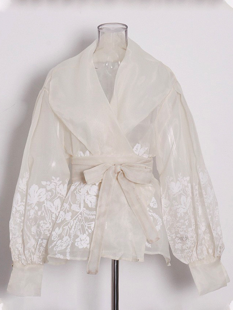 Retro Palace Style Blouse - Image 4