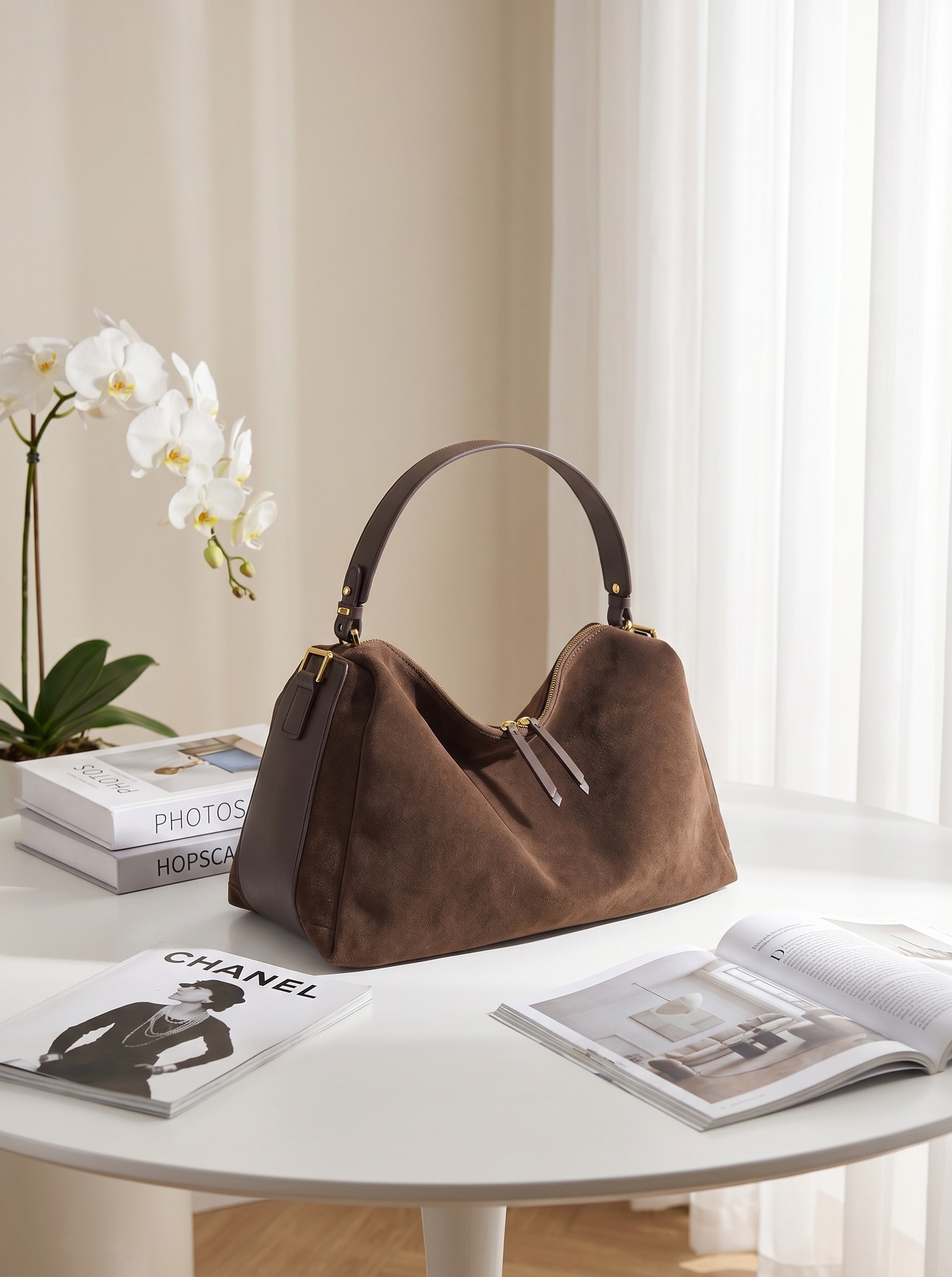 Versatile Cowhide Pillow Handbag - Image 4