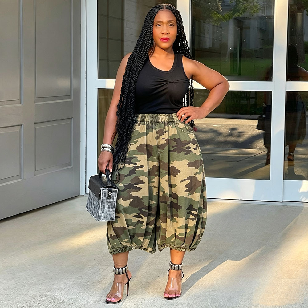 Camouflage Wide Leg Cropped Pants - Image 4