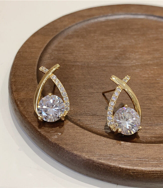 The Blanche Minimalist Exquisite Diamond Cross Earrings Light Luxury Geometric Design Detail – La Rose Couture Jewellery & Accessories