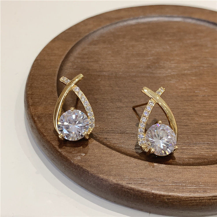 Korean Style Exquisite Diamond Cross Earrings Light Luxury Geometric Design - Image 5