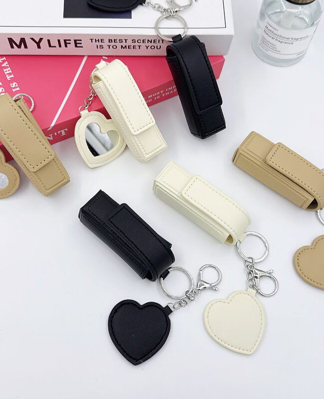 The Diane Portable Leather Lipstick Holder Keychain Detail – La Rose Couture Handbags & Clutches