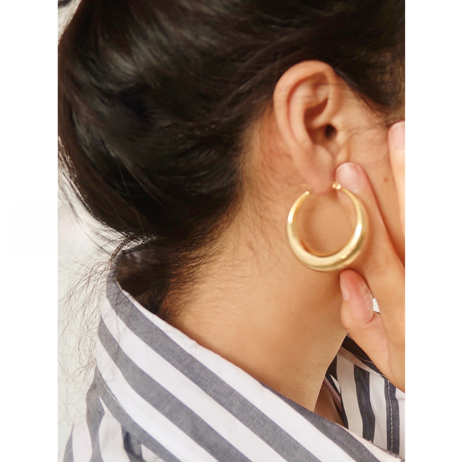 Women's Hollow Circle Titanium Steel Earrings Minimalist Geometric Lightweight Jewelry - Image 5