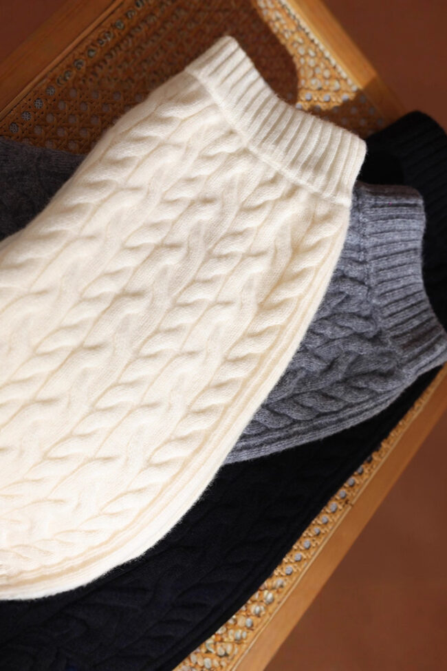 The Renee Pure Wool Knitted Twisted Thick Short Pants Detail – La Rose Couture Trousers & Skirts