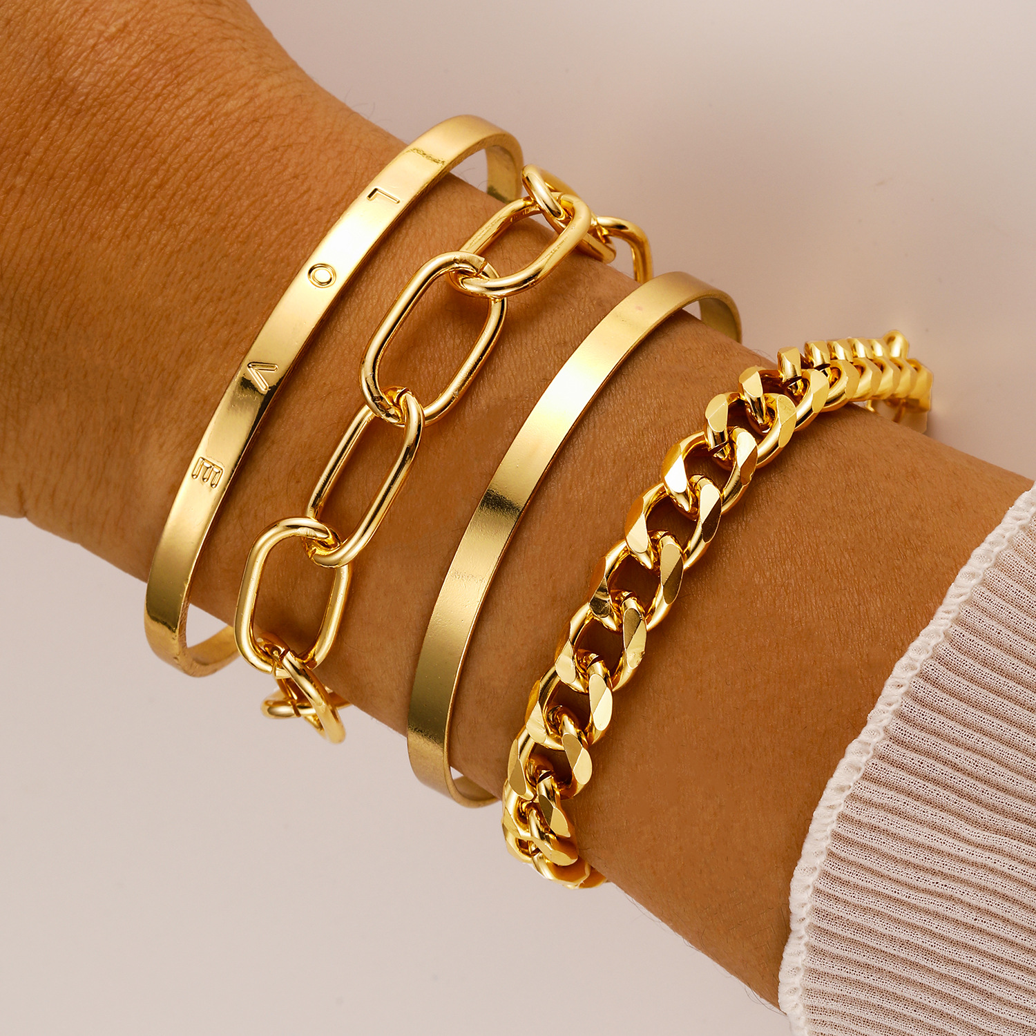 Bohemian Geometric Love Chain Bracelet Set of 4 Light Luxury Electroplated Alloy Hand Ornaments - Image 2