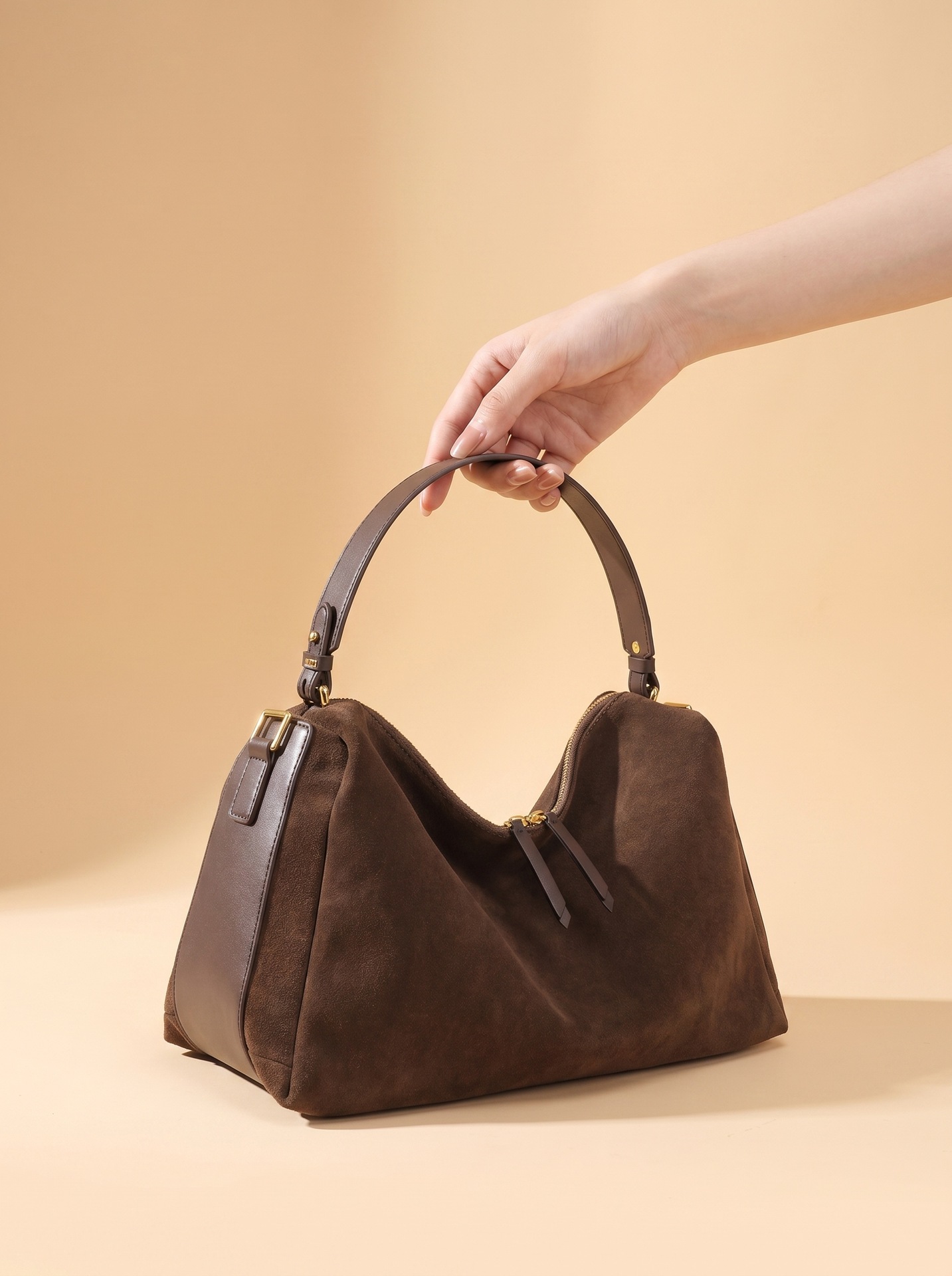 Versatile Cowhide Pillow Handbag - Image 5
