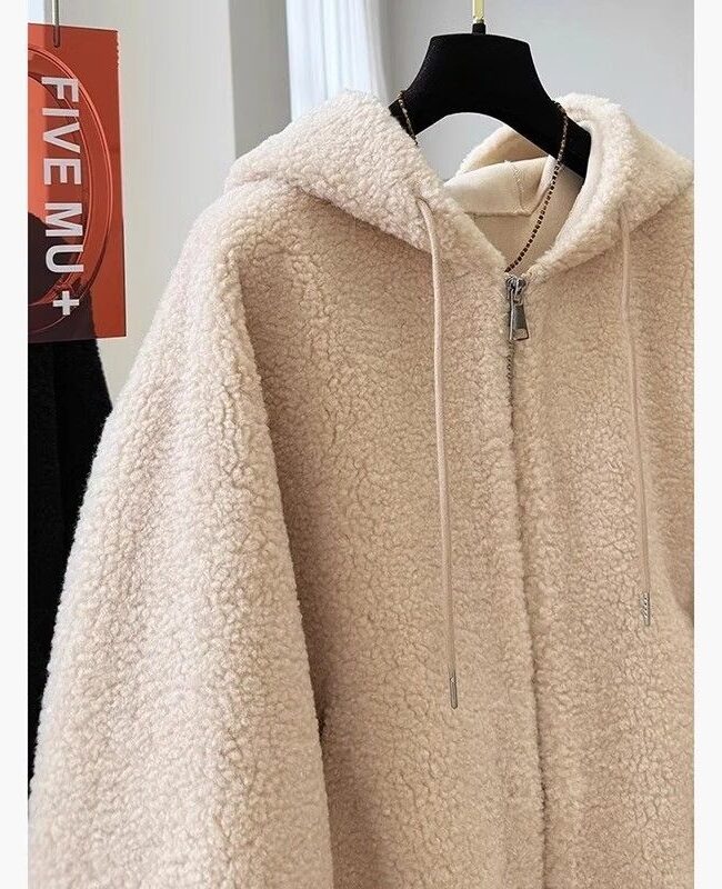 The Sibylle Hooded Lamb Wool Coat Loose Fit Long Sleeve Outerwear Detail – La Rose Couture Coats & Jackets