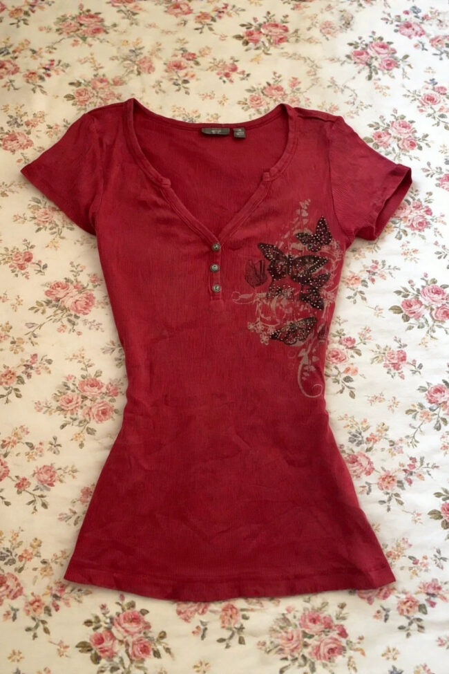 The Helene Tshirt Silhouette – La Rose Couture Tops & Blouses