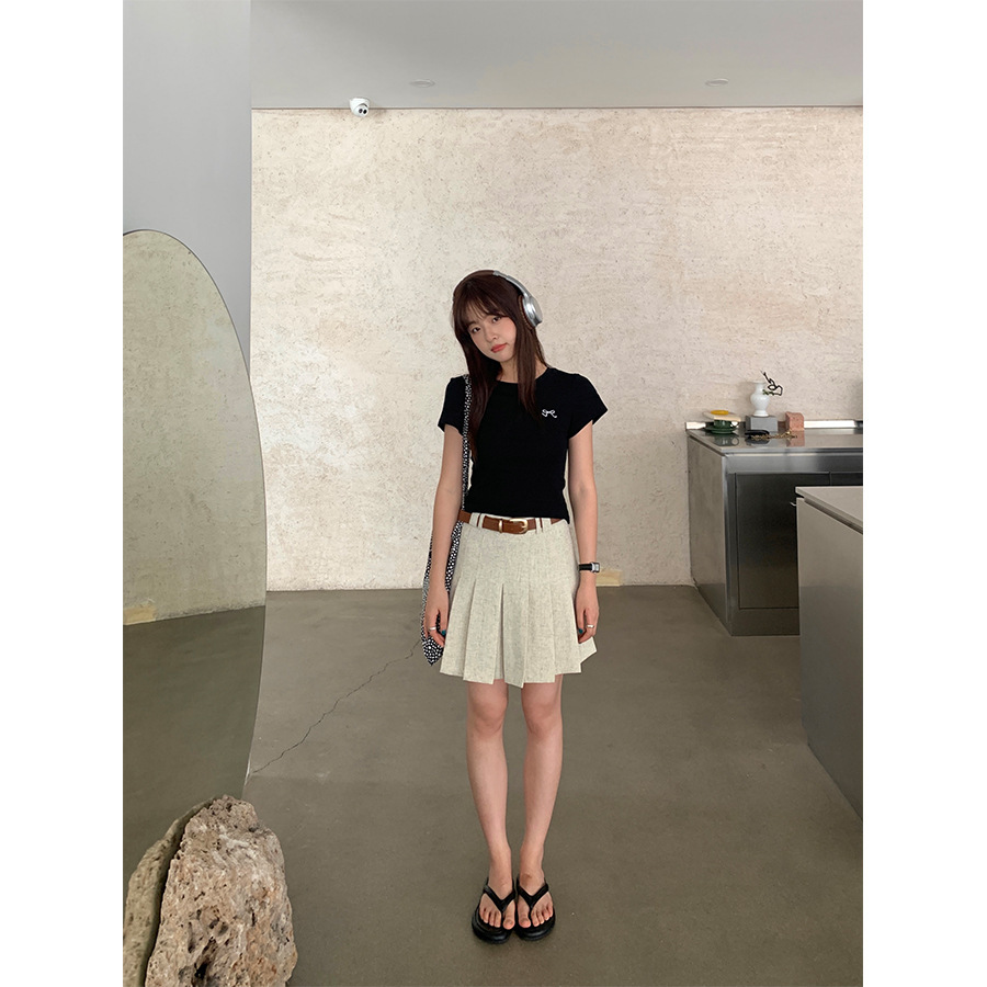 Preppy Style A-Line Pleated Skirt for Women - Image 2