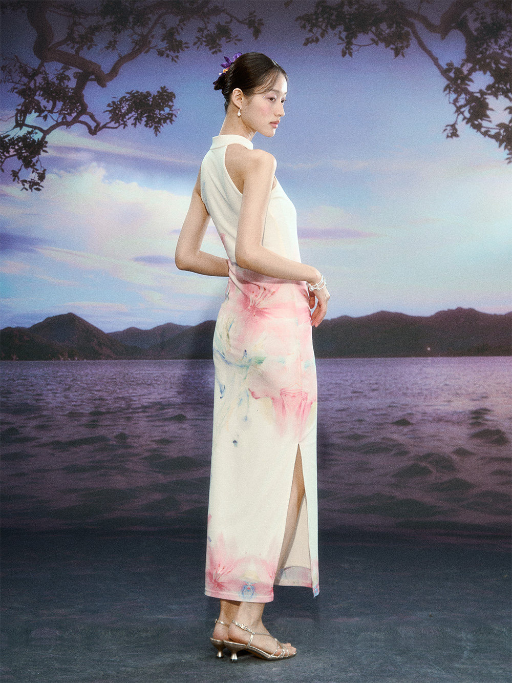 Gradient Lily Floral Cheongsam Dress - Image 3