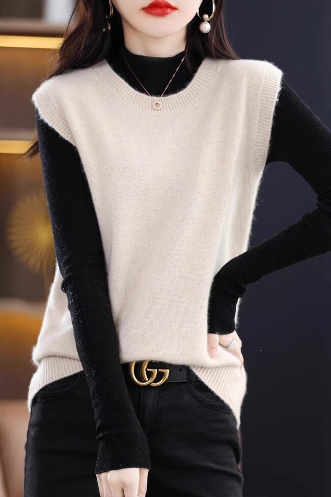 The Sylvie Knitted Sleeveless Jacket Detail – La Rose Couture Coats & Jackets