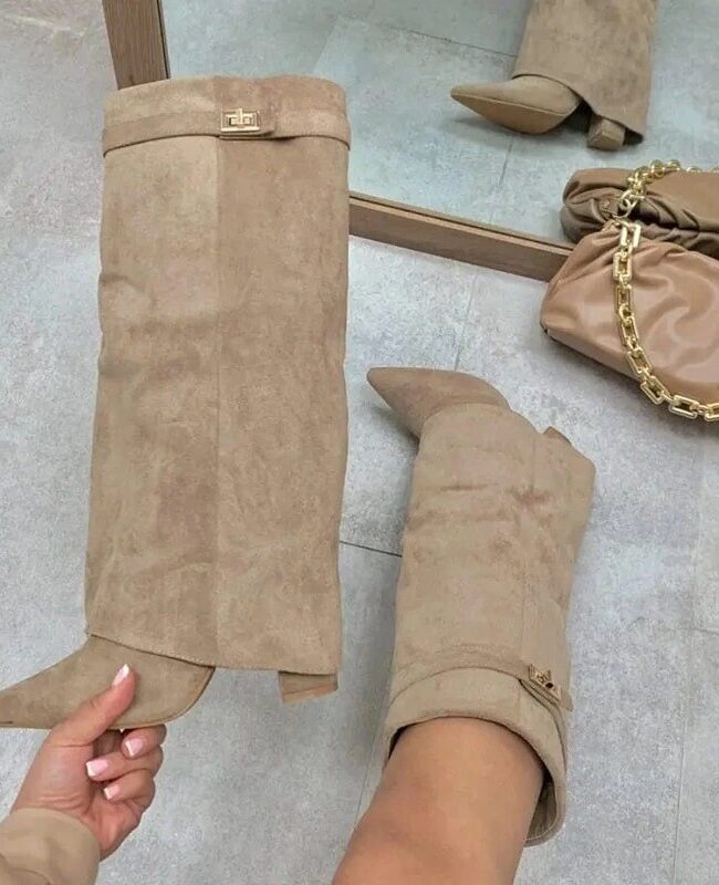 The Victoire Pointed Toe Chunky Heel Boots – La Rose Couture Shoes & Footwear
