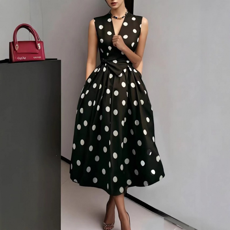 Elegant Polka Dot Slimming Dress - Image 4