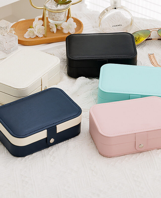 The Amandine Portable Leather Jewelry Organizer Box Detail – La Rose Couture Jewellery & Accessories
