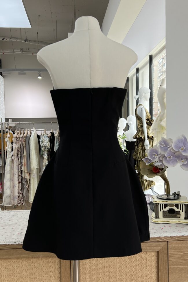 The Pauline Hand Sewn High End Hourglass Shaped Dress Without Shoulder Straps Detail – La Rose Couture Dresses & Gowns