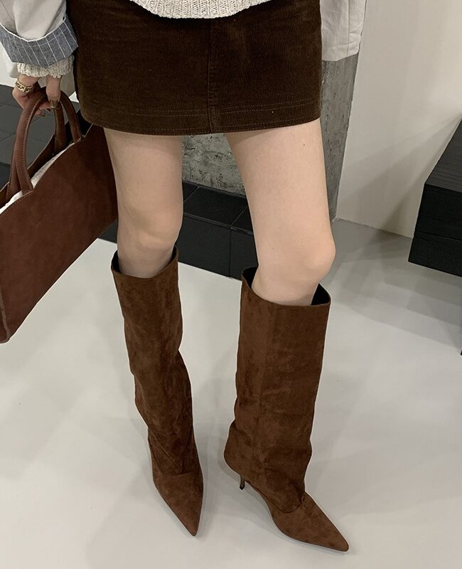 The Faustine Pointed Toe High Boots Heel Over the Knee Detail – La Rose Couture Shoes & Footwear