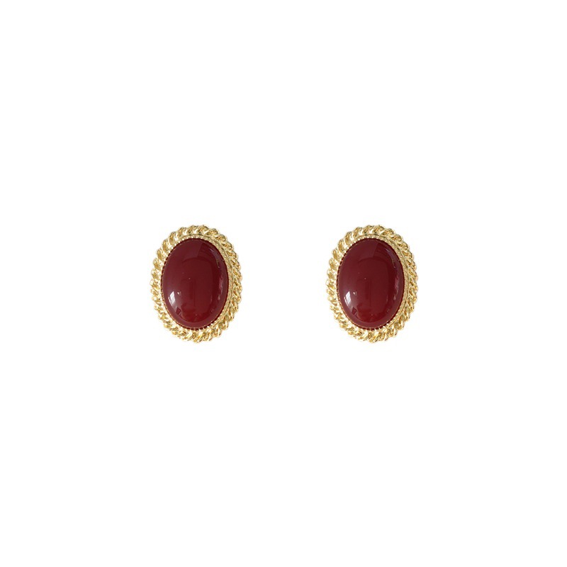 French Vintage Gold-Plated Wine Red Oval Resin Stud Earrings for Women - Image 2