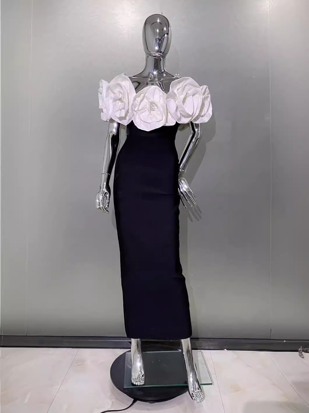 Elegant Off-Shoulder Bandage Dress - Image 5