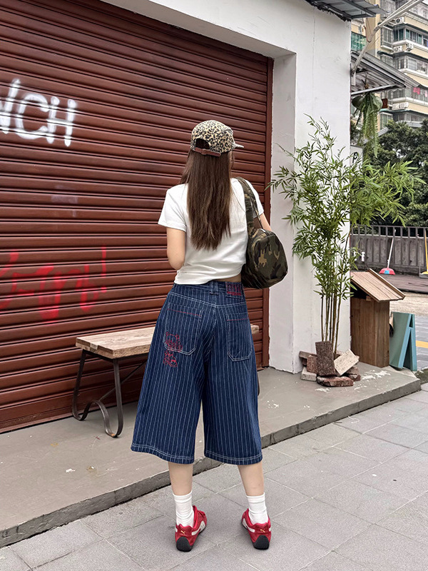 Womens Retro Striped Embroidered Denim Cropped Pants - Image 2