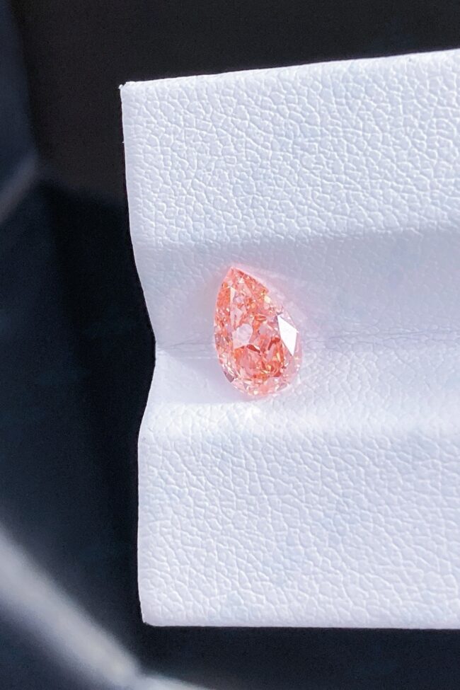 The Roxane Pear Shaped Pink Diamond with Igi Certification Detail – La Rose Couture Jewellery & Accessories