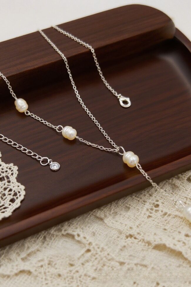 The Amelie Pearl Geometry Necklace Detail – La Rose Couture Jewellery & Accessories