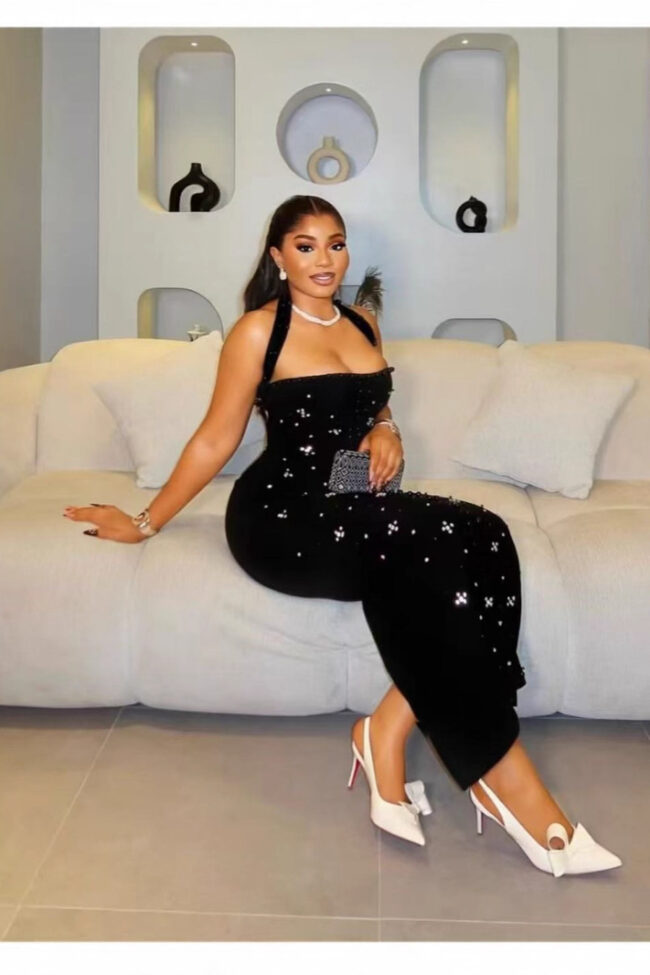 The Vivienne Sexy Halterneck Pearl Bandage Bodycon Dress Detail – La Rose Couture Dresses & Gowns