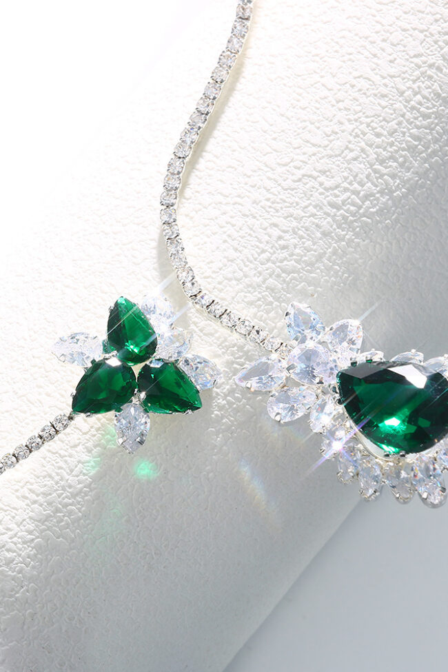 The Noemie Leaf Motif Luxury Zircon Clavicle Necklace Detail – La Rose Couture Jewellery & Accessories