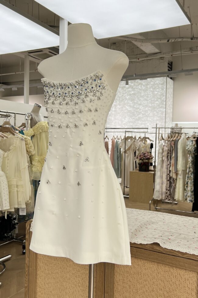 The Pauline Hand Sewn High End Hourglass Shaped Dress Without Shoulder Straps Detail – La Rose Couture Dresses & Gowns