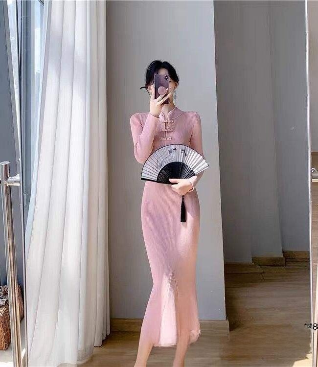 The Victoire Retro Slim Fit Knit Mermaid Dress Detail – La Rose Couture Dresses & Gowns