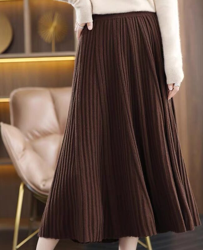 The Agathe Woolen Warm Knitted Mid Length Skirt Detail – La Rose Couture Trousers & Skirts