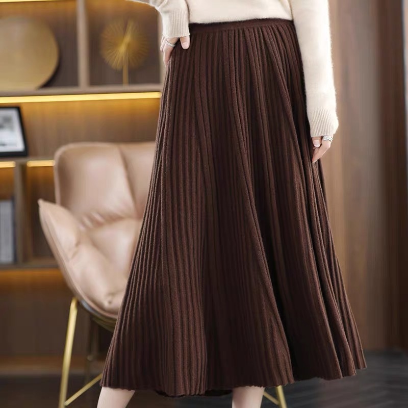 Woolen warm knitted mid-length skirt - Image 3