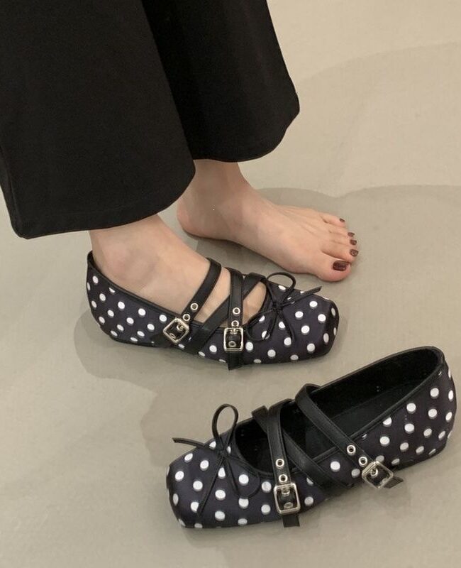 The Apolline Flat Retro Polka Dot Mary Jane Shoes Detail – La Rose Couture Shoes & Footwear