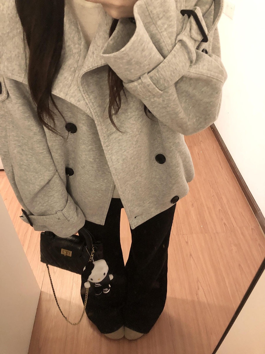 Lady's grey double-breasted winter coat - Image 2