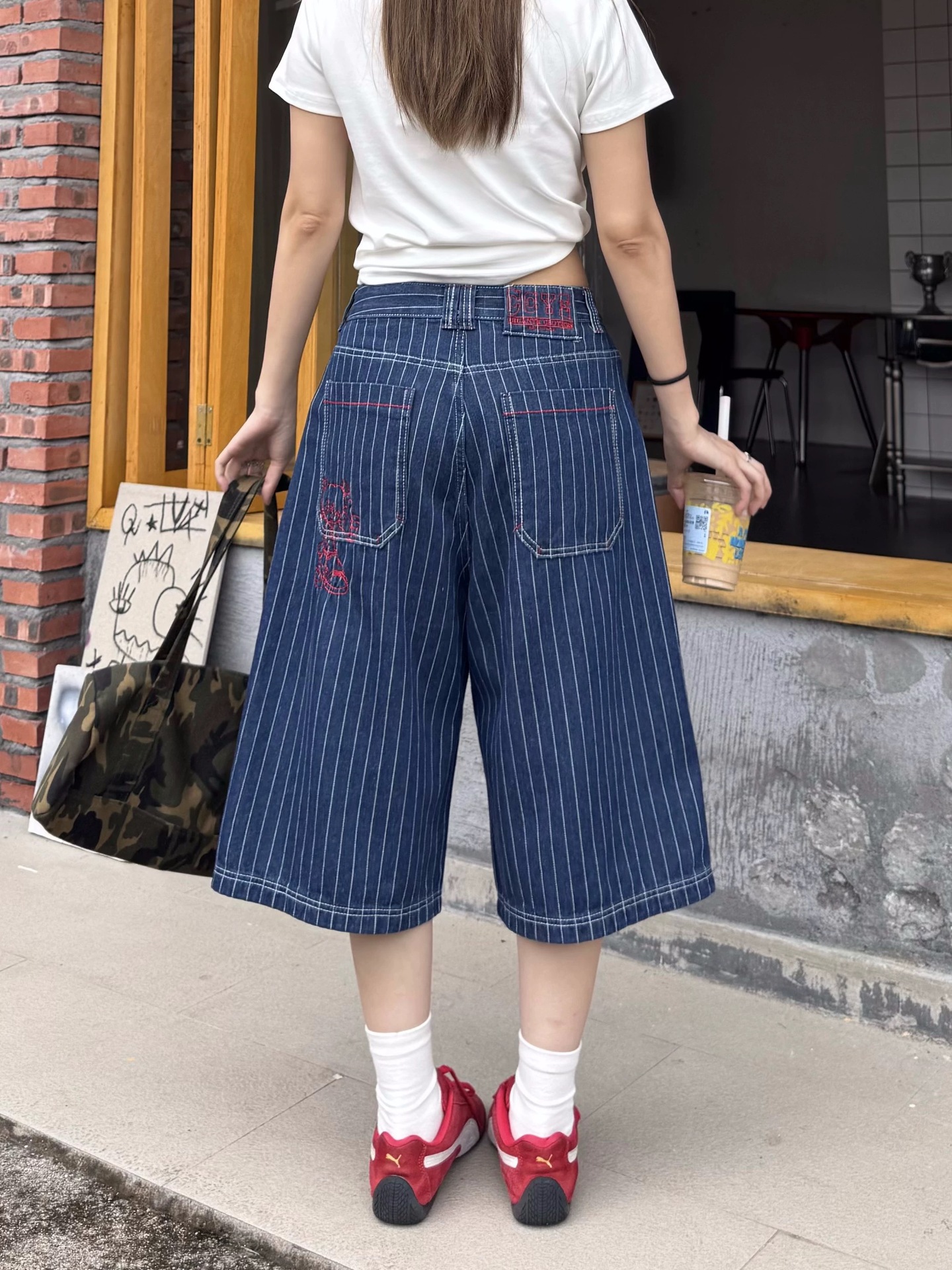 Womens Retro Striped Embroidered Denim Cropped Pants - Image 4