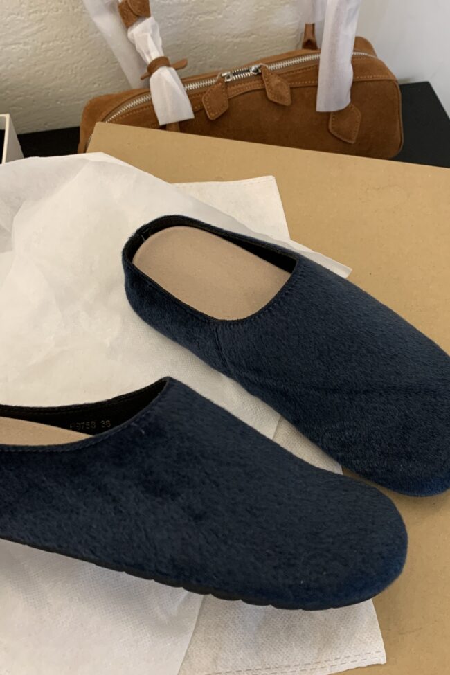 The Laure Vintage Chunky Platform Plush Lined Slip on Loafers Detail – La Rose Couture Shoes & Footwear